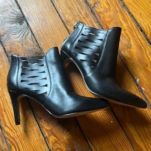 Adrienne Vittadini - black leather boots